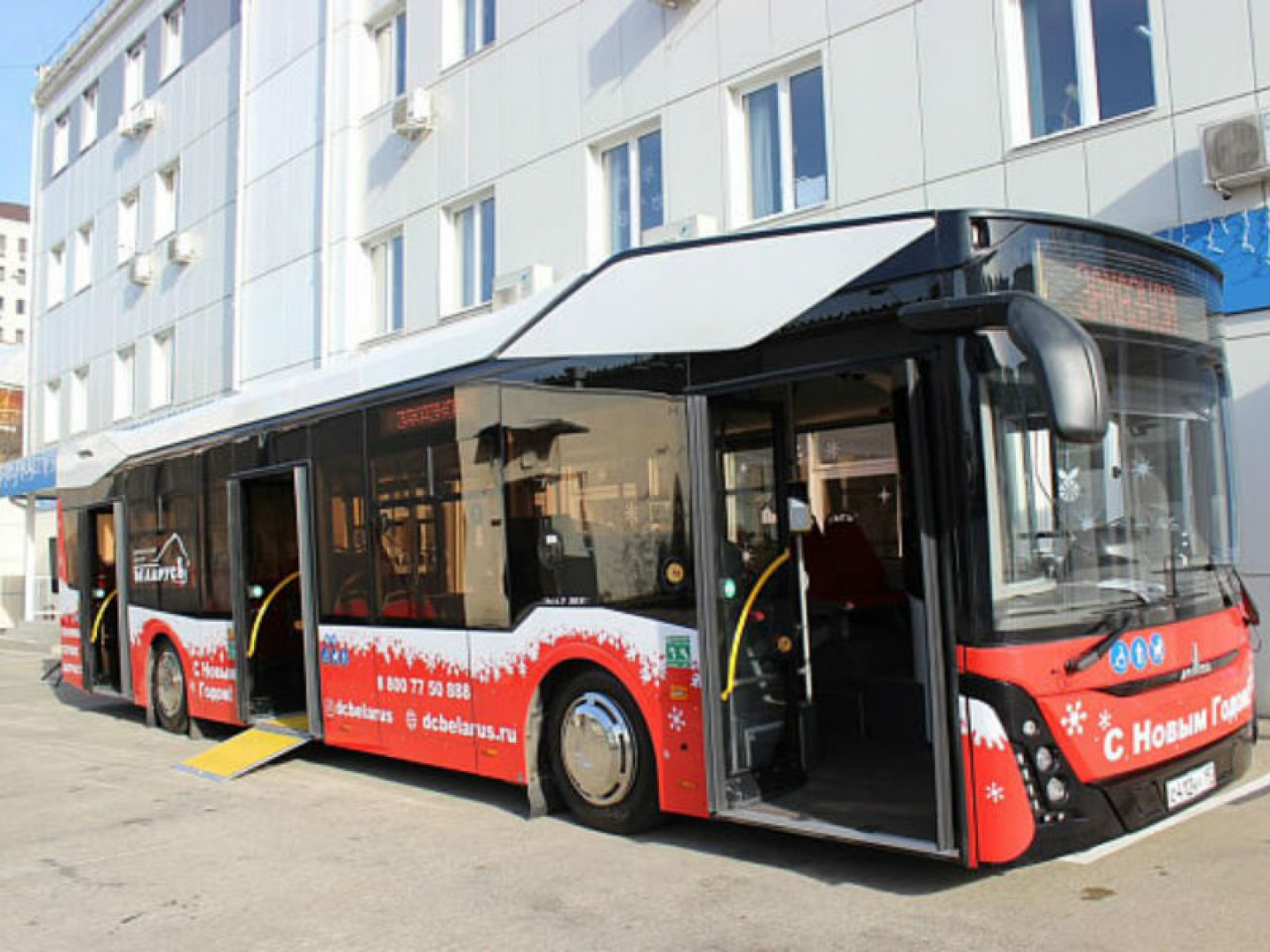 На дорогах Сочи протестируют новую модель городского автобуса МАЗ