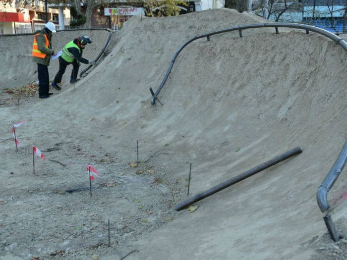 В Краснодаре в сквере Дружбы народов построят бетонный скейт-парк с фанбоксом