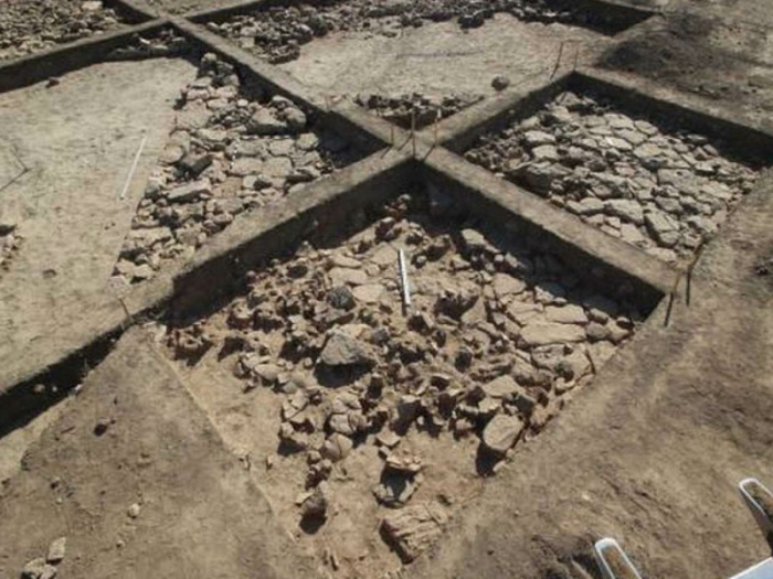 Под Анапой раскопали древнюю дорогу, которой более 2 тысяч лет
