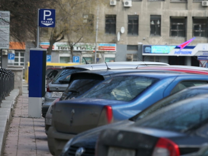 Приняли поправки: В Краснодаре начнут штрафовать за неоплату парковки