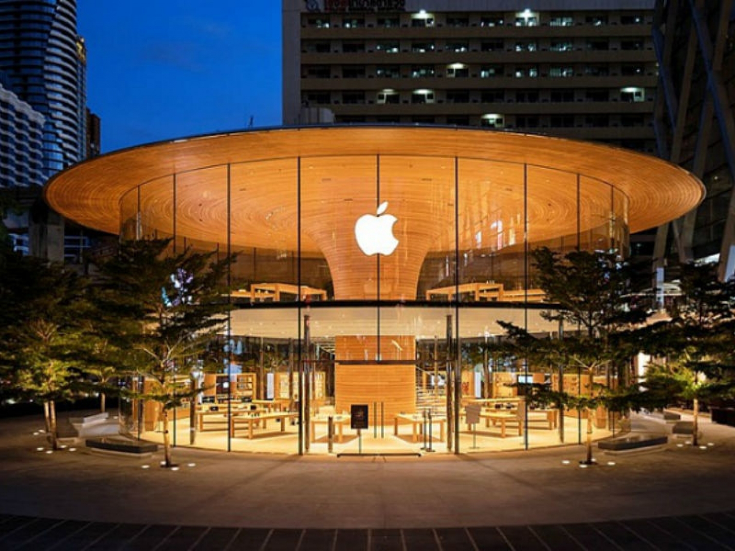В Таиланде построили магазин Apple, похожий на советсткое здание в Сочи